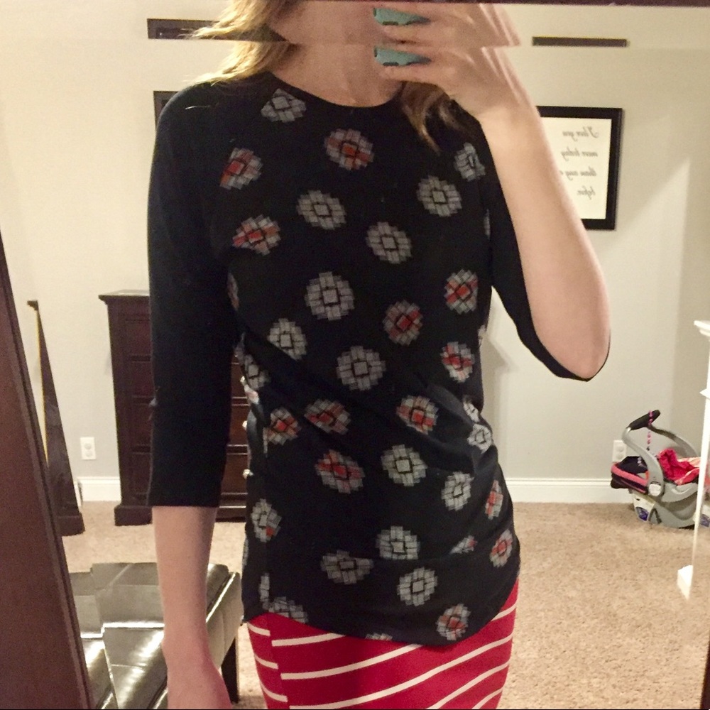Lularoe Randy. Black with red & grey circles.